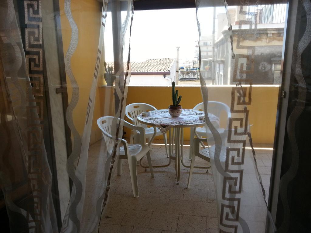 La Via Del Mare - Acireale Centro Storico Apartment Cameră foto