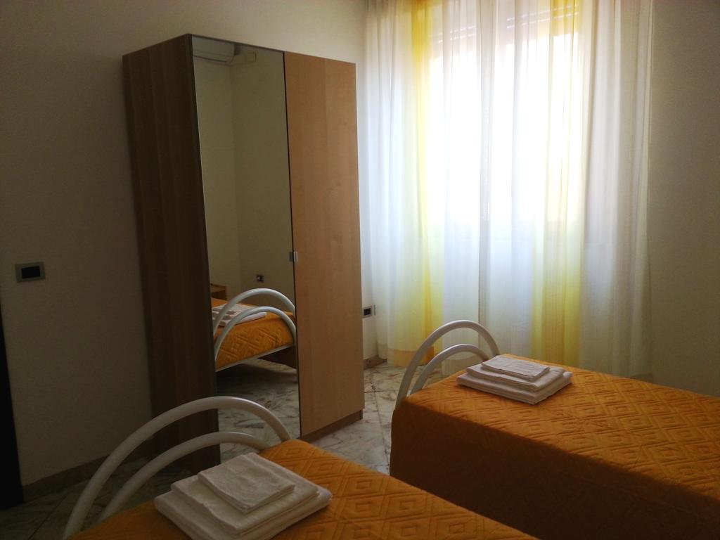 La Via Del Mare - Acireale Centro Storico Apartment Cameră foto